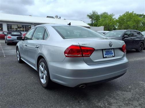 2014 Volkswagen Passat 1.8T Auto SE