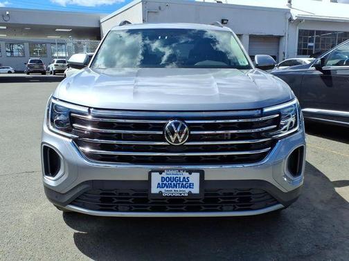 Silver Mist Metallic 2026 Volkswagen Atlas 2.0T SE w/Technology 4MOTION