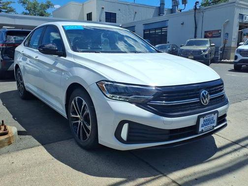 Pure White 2023 Volkswagen Jetta 1.5T Sport
