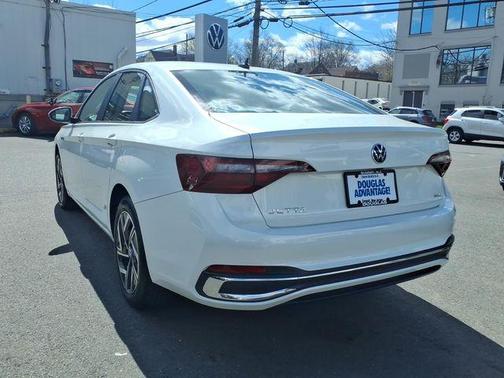 Opal White Pearl 2024 Volkswagen Jetta 1.5T SEL