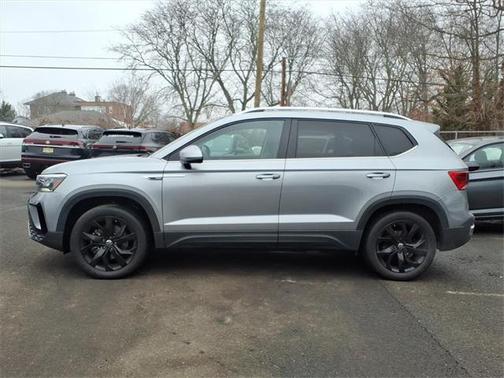2023 Volkswagen Taos 1.5T SE