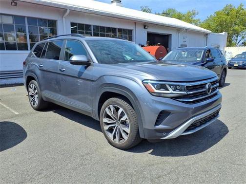 2022 Volkswagen Atlas 3.6L SE w/Technology