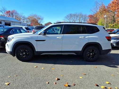 2025 Volkswagen Atlas 2.0T Peak Edition