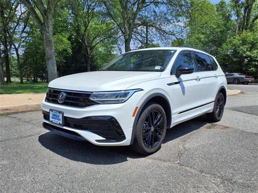 2022 Volkswagen Tiguan 2.0T SE R-Line Black 4MOTION