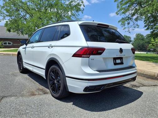 2022 Volkswagen Tiguan 2.0T SE R-Line Black 4MOTION