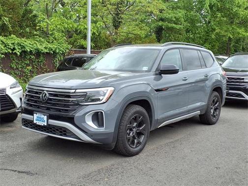 2025 Volkswagen Atlas 2.0T Peak Edition