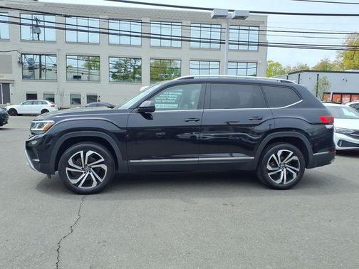 Deep Black 2023 Volkswagen Atlas 3.6L SEL