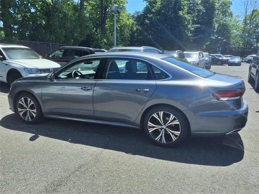 2021 Volkswagen Passat 2.0T SE