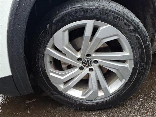 2022 Volkswagen Atlas 2.0T SE w/Technology 4MOTION