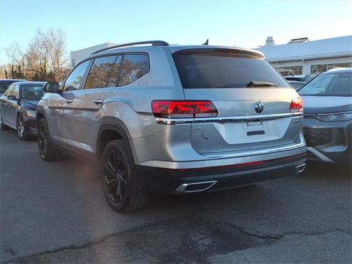 2022 Volkswagen Atlas 2.0T SE w/Technology 4MOTION