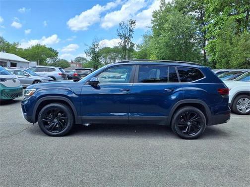 2022 Volkswagen Atlas 2.0T SE w/Technology 4MOTION