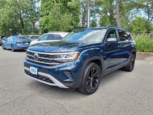 2022 Volkswagen Atlas 2.0T SE w/Technology 4MOTION
