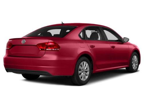 Fortana Red 2015 Volkswagen Passat 1.8T Auto SE w/Sunroof & Nav