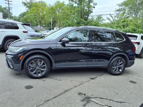 2022 Volkswagen Tiguan 2.0T SE 4MOTION