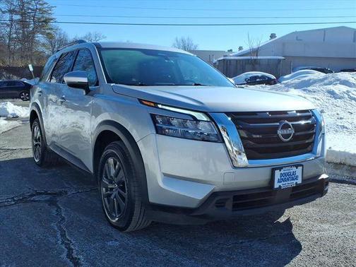 2022 Nissan Pathfinder SV 4WD