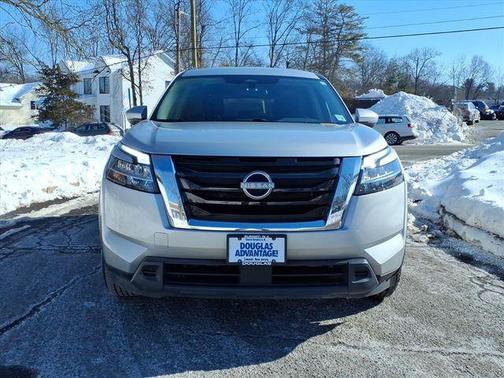 2022 Nissan Pathfinder SV 4WD