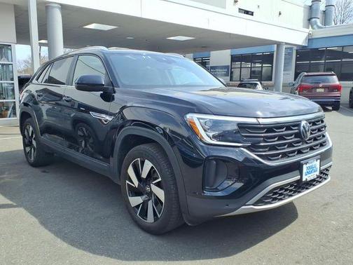 deep black pearl 2026 Volkswagen Atlas Cross Sport 2.0T SE w/Technology 4MOTION
