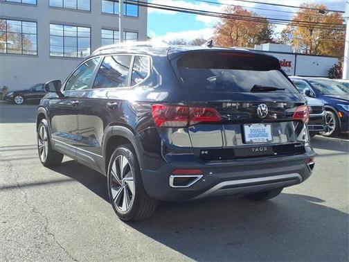 2024 Volkswagen Taos 1.5T SE