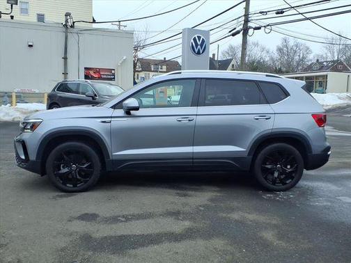 2022 Volkswagen Taos 1.5T SE