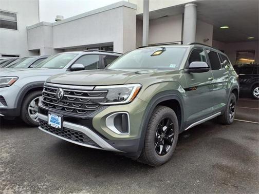 2025 Volkswagen Atlas 2.0T Peak Edition