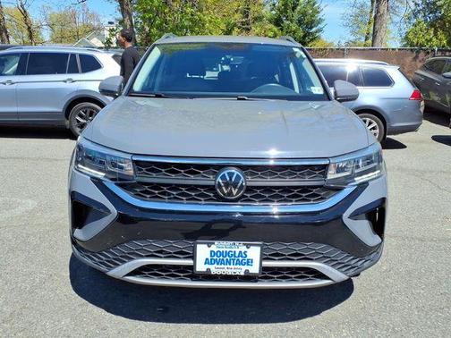 Gray 2022 Volkswagen Taos 1.5T SE