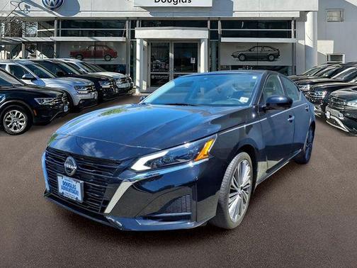 Super Black 2023 Nissan Altima 2.5 SL