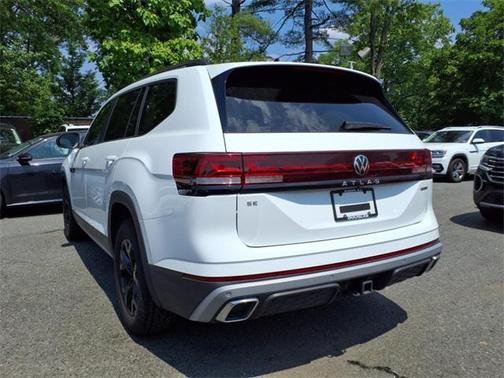 2025 Volkswagen Atlas 2.0T Peak Edition