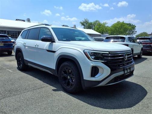 2025 Volkswagen Atlas 2.0T Peak Edition