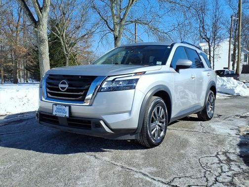 Brilliant Silver Metallic 2022 Nissan Pathfinder SV 4WD