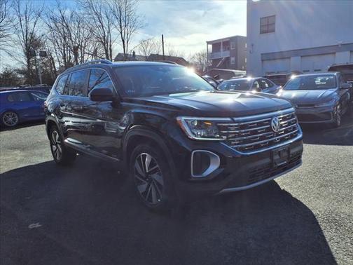 Deep Black 2024 Volkswagen Atlas 2.0T SEL