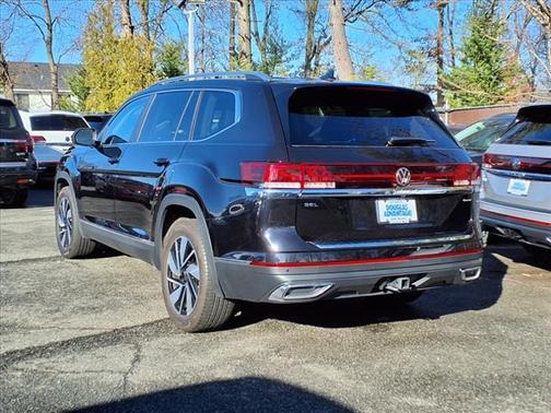 Deep Black 2024 Volkswagen Atlas 2.0T SEL