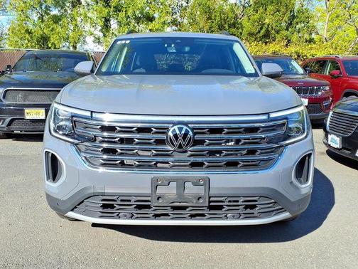 Pure Gray 2026 Volkswagen Atlas 2.0T SE w/Technology 4MOTION