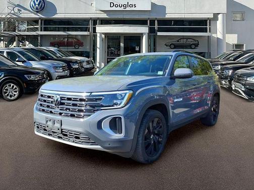 Pure Gray 2026 Volkswagen Atlas 2.0T SE w/Technology 4MOTION