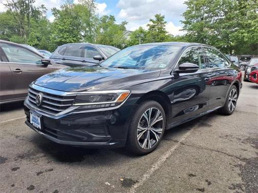 2022 Volkswagen Passat 2.0T SE