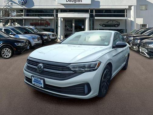 Pure White 2023 Volkswagen Jetta 1.5T Sport