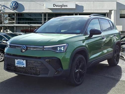 2025 Volkswagen Taos 1.5T SE Black