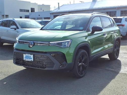 2025 Volkswagen Taos 1.5T SE Black