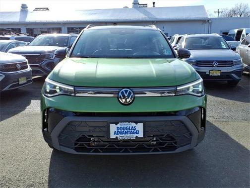 2025 Volkswagen Taos 1.5T SE Black