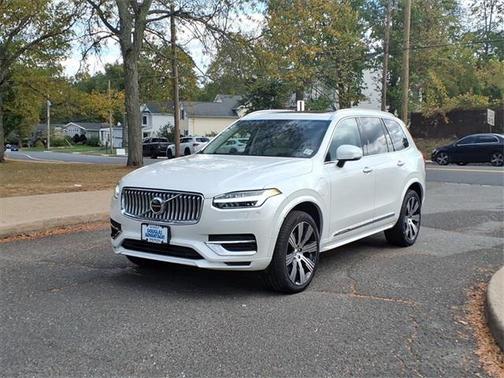 2022 Volvo XC90 Recharge Plug-In Hybrid T8 Inscription 6 Passenger