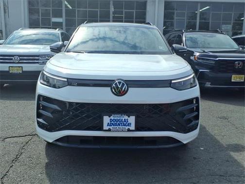 2025 Volkswagen Tiguan 2.0T SE R-Line Black 4MOTION