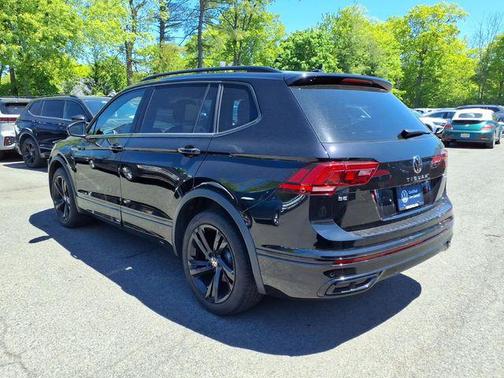 Deep Black 2023 Volkswagen Tiguan 2.0T SE R-Line Black 4MOTION