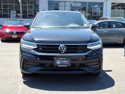Deep Black 2023 Volkswagen Tiguan 2.0T SE R-Line Black 4MOTION