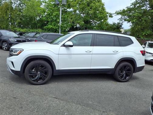 2022 Volkswagen Atlas 2.0T SE w/Technology 4MOTION