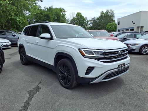 2022 Volkswagen Atlas 2.0T SE w/Technology 4MOTION