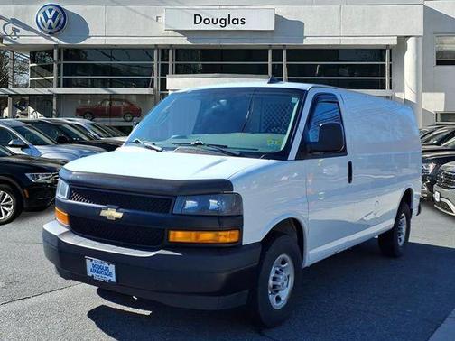 Summit White 2020 Chevrolet Express 2500 RWD 2500 Regular Wheelbase WT