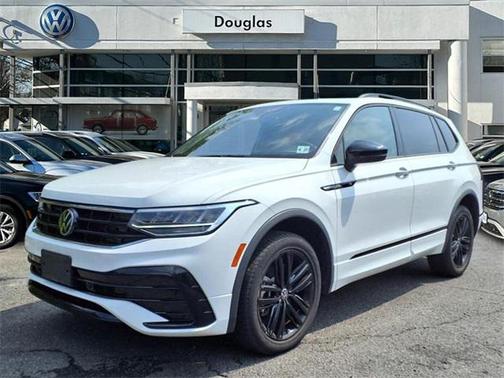 2022 Volkswagen Tiguan 2.0T SE R-Line Black 4MOTION