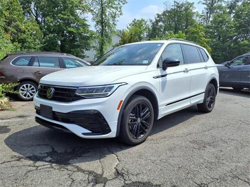 2022 Volkswagen Tiguan 2.0T SE R-Line Black 4MOTION