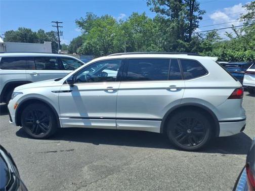 2022 Volkswagen Tiguan 2.0T SE R-Line Black 4MOTION
