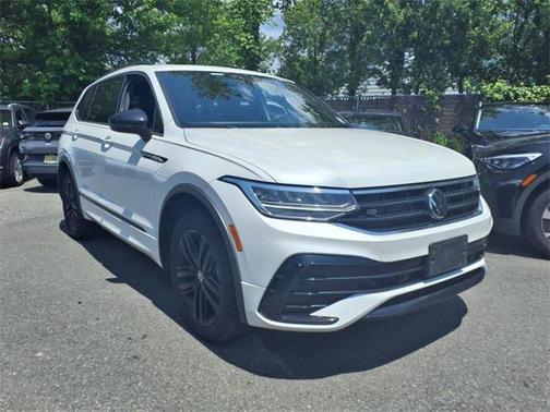 2022 Volkswagen Tiguan 2.0T SE R-Line Black 4MOTION