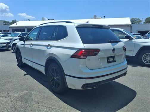 2022 Volkswagen Tiguan 2.0T SE R-Line Black 4MOTION